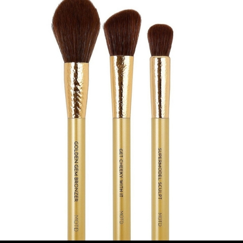 MOTD cosmetics makeup brushes